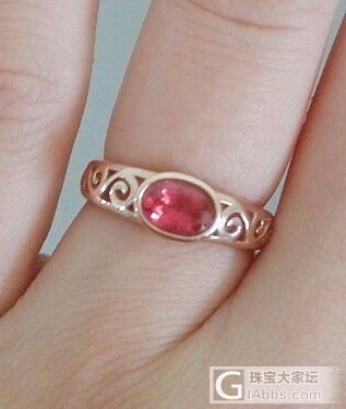 第一团小尖晶戒指还图——简单的美丽，取名“帘卷海棠红”_鑫艺首饰镶嵌