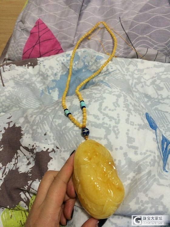 出74.9克蜜蜡大挂坠._有机宝石