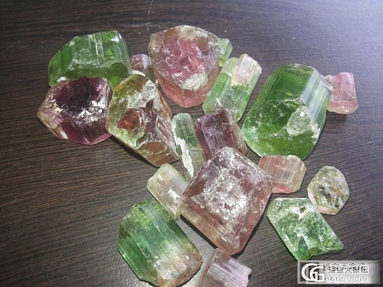桃子红了，苹果绿了_刻面宝石碧玺