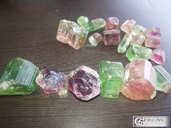 桃子红了，苹果绿了_刻面宝石碧玺