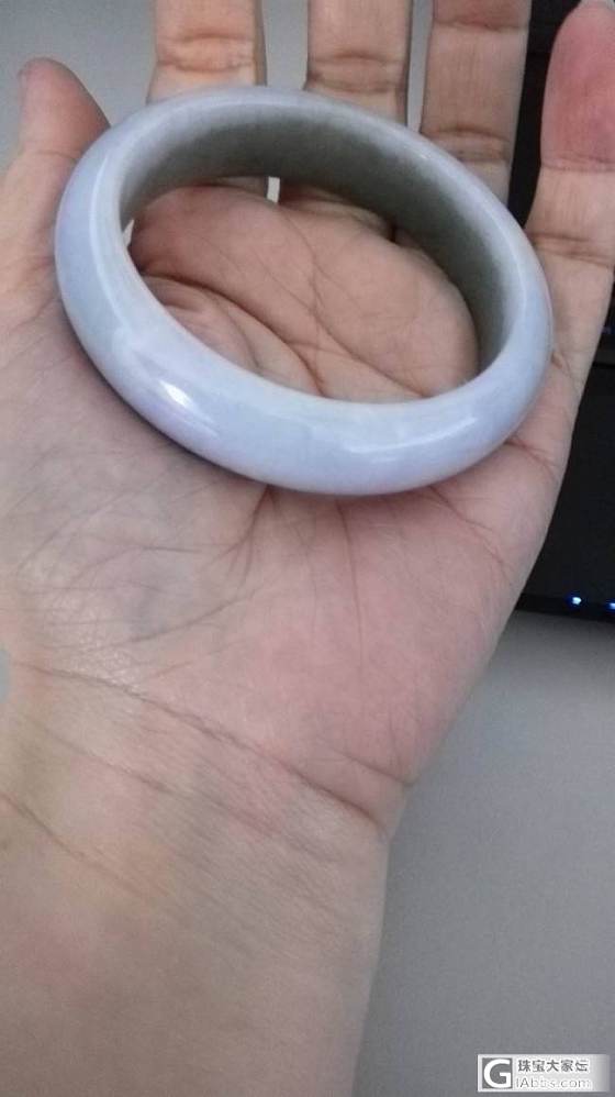 这是同一个镯子吗？_和田玉