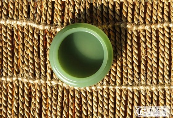 贺氏碧精品器皿-“水盂”_玉石