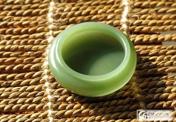 贺氏碧精品器皿-“水盂”_玉石