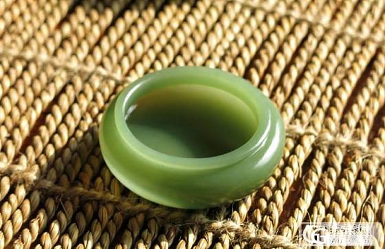 贺氏碧精品器皿-“水盂”_玉石