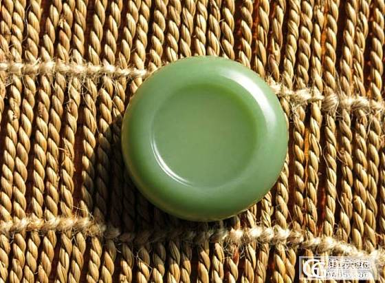 贺氏碧精品器皿-“水盂”_玉石