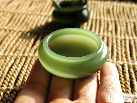 贺氏碧精品器皿-“水盂”_玉石