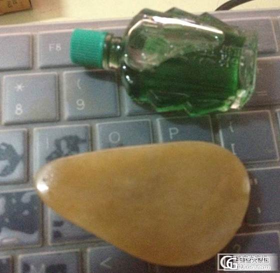 岫岩黄白老玉精雕貔貅一步登天_和田玉