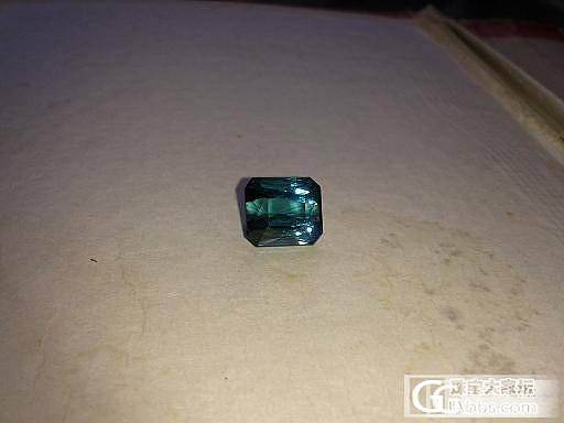 一个蓝碧玺_刻面宝石碧玺