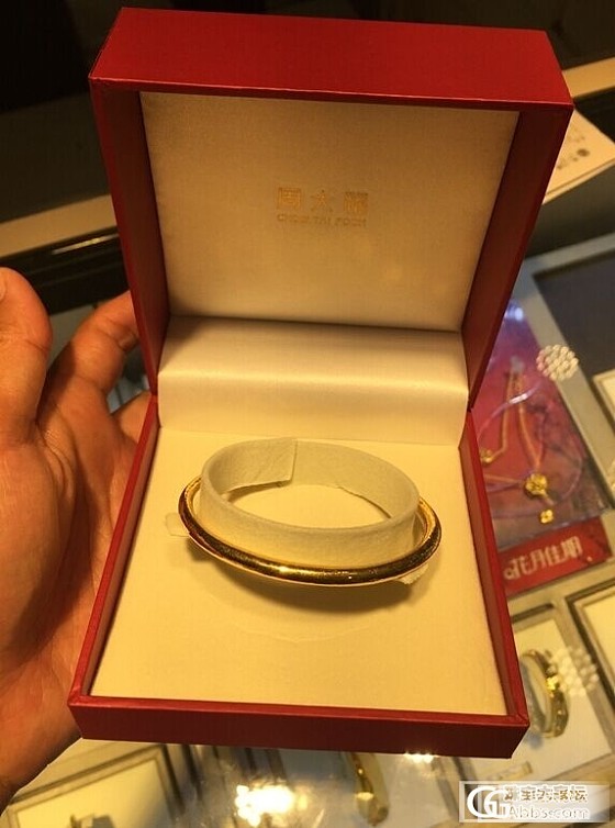 入手心心念念好久的镯子啦_手镯金