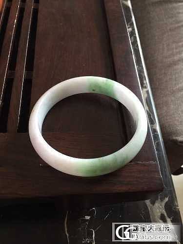 第一个镯子，大家帮看下_手镯翡翠