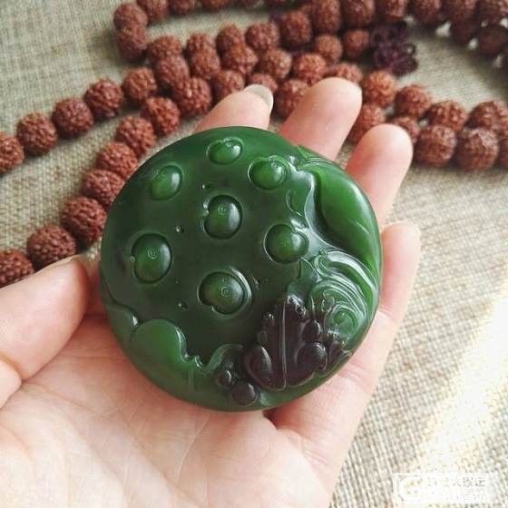 精工巧雕 ----- 俄碧玉文镇把件_玉石