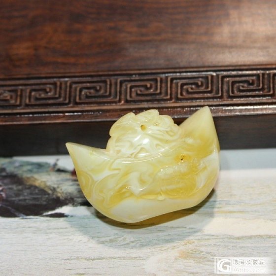 咋样的蜜蜡算好？这个要纹路有纹路，要白很白，要密度也有，贝壳光都很漂亮，算高货吗_蜜蜡