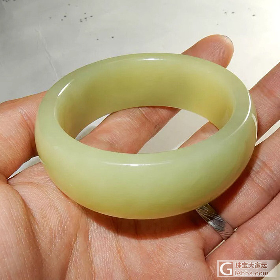 黄口料，大家看看怎么样？_手镯和田玉
