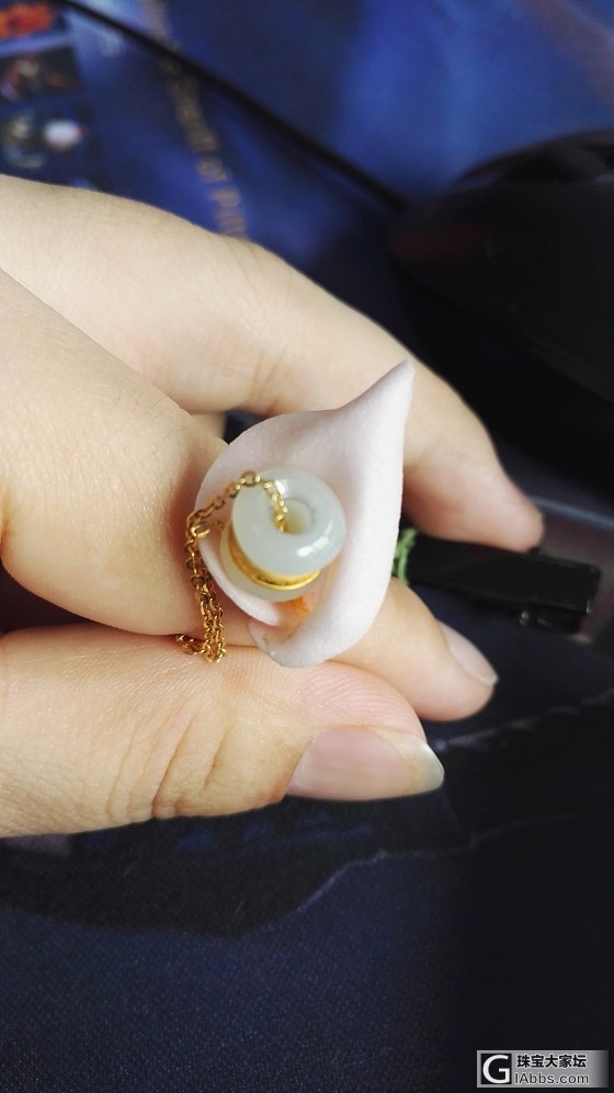 请教如何清理白玉上的黑印_白玉