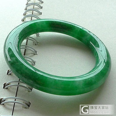 美美的镯子们~_珠宝翡翠手镯