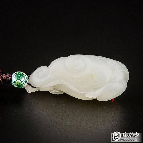 脂粉感十足的籽料扭转乾坤_和田玉
