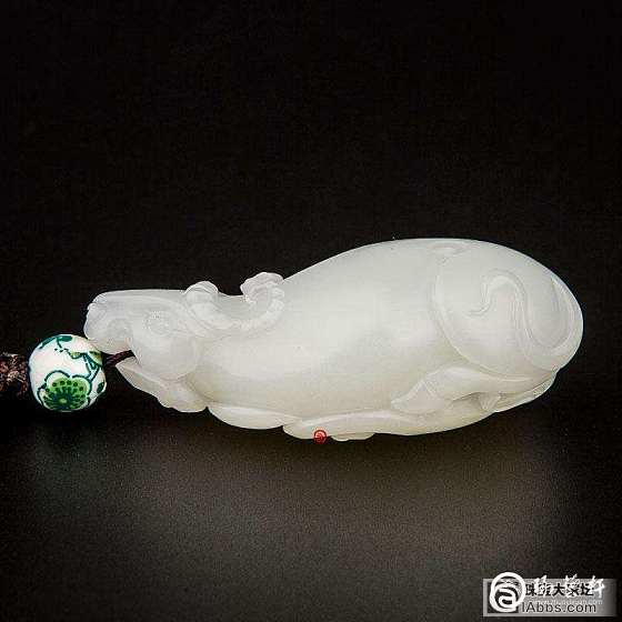 脂粉感十足的籽料扭转乾坤_和田玉