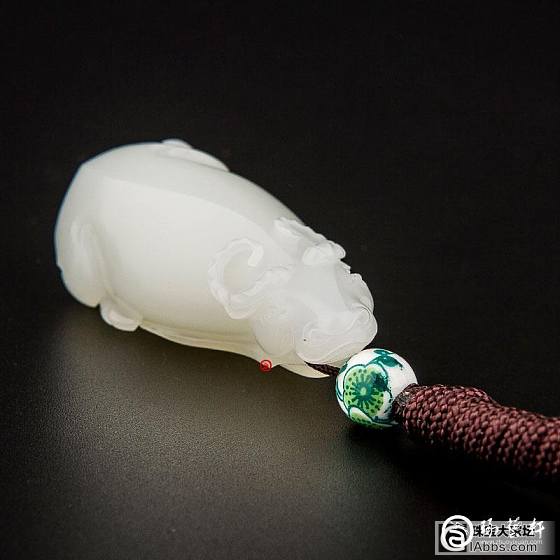 脂粉感十足的籽料扭转乾坤_和田玉