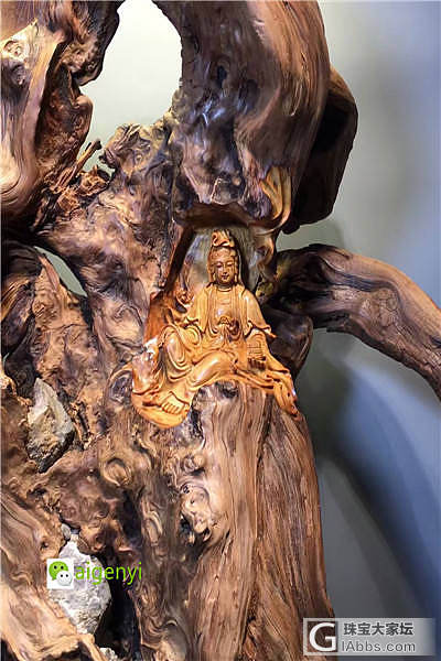 《自在观音》：天然根抱石_工艺