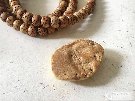 哪块更值得入？来帮忙挑挑_琥珀蜜蜡