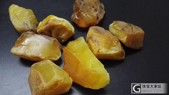 出售各规格乌料蜜蜡原石_琥珀蜜蜡