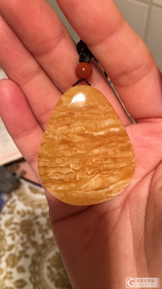 新收的小可爱_吊坠琥珀蜜蜡