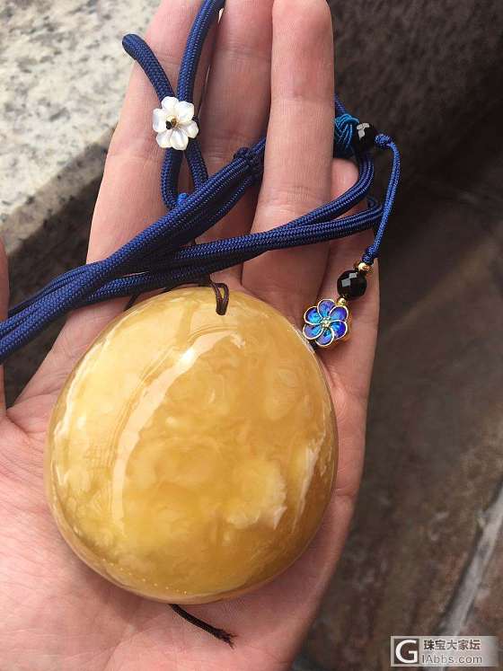 新人报道 秀我的蜜蜡大吊坠_吊坠蜜蜡