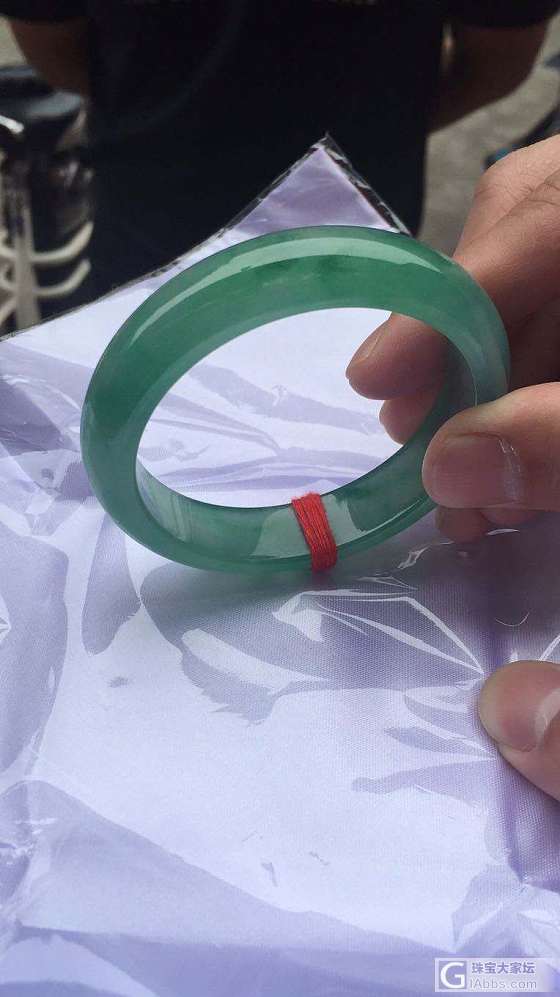 中午好，发张美图大家欣赏一下_翡翠手镯
