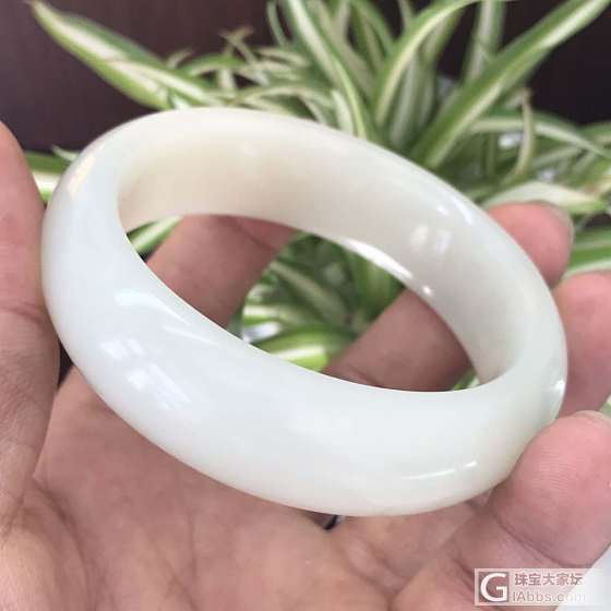 正经八百的籽，_手镯和田玉