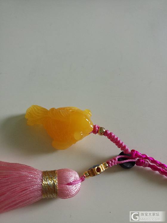 南红戒指项链，翡翠挂件，红尖晶石蜜蜡雕件等一堆_串珠
