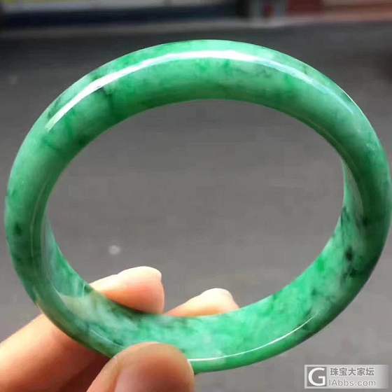 这个绿绿的手镯怎么样_手镯翡翠