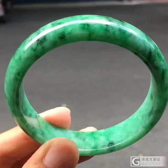这个绿绿的手镯怎么样_手镯翡翠