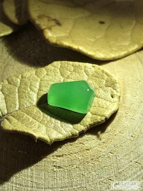甜甜的_戒面翡翠
