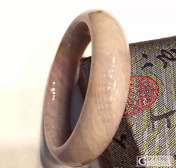 天然珊瑚玉手镯_手镯珊瑚玉