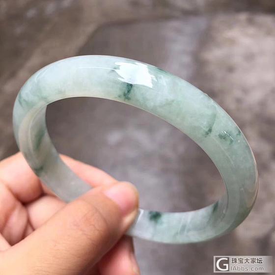 新手求看镯子，第一次来论坛有点紧张_手镯翡翠