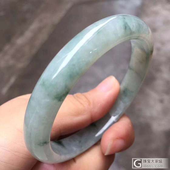 新手求看镯子，第一次来论坛有点紧张_手镯翡翠