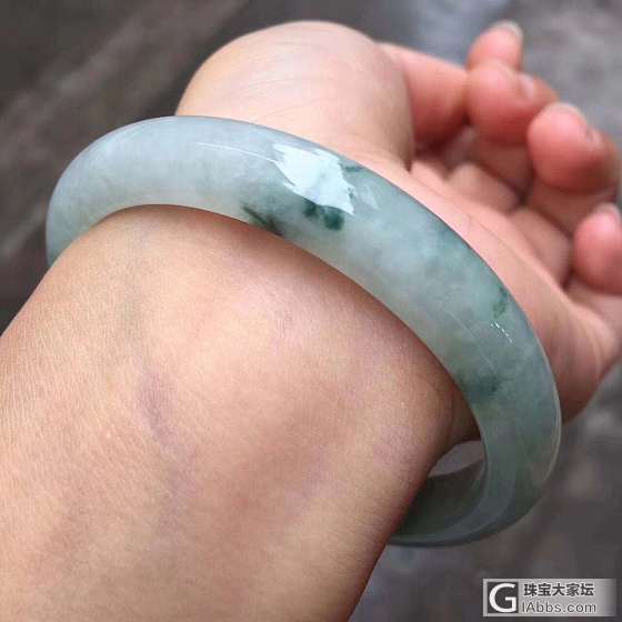 新手求看镯子，第一次来论坛有点紧张_手镯翡翠
