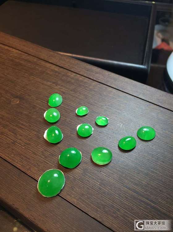 出水_蛋面翡翠