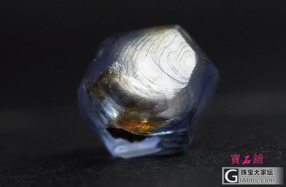 一颗比较完整的蓝宝原石_原石蓝宝石