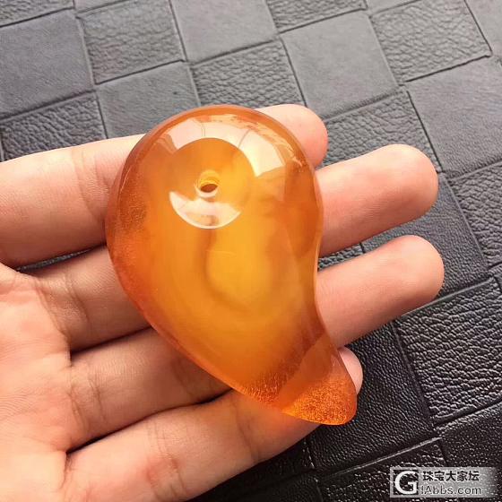 精品蜜蜡_挂件琥珀蜜蜡