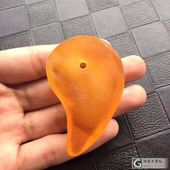 精品蜜蜡_挂件琥珀蜜蜡