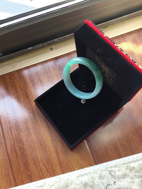 新买的镯子，在种与色的纠结中最后还是选了色_手镯翡翠