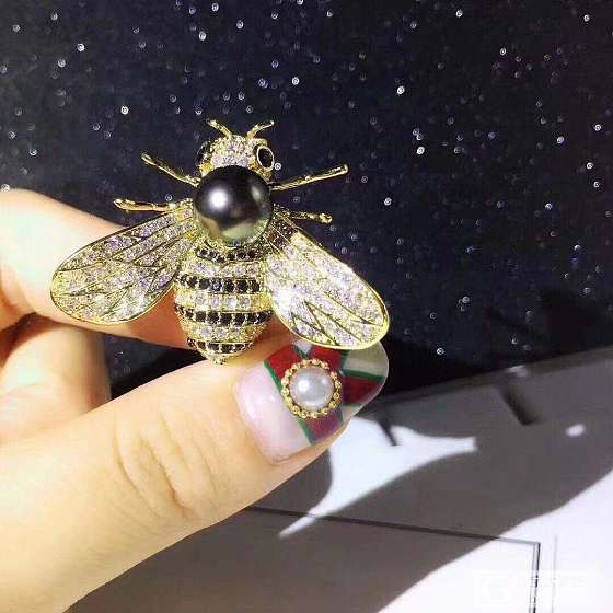 超级爆款💫蜜蜂💫时尚宠儿
蜜蜂胸花配饰自己动手DIY_胸饰珍珠