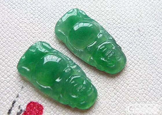 凤玉翡冰种满绿佛公_挂件翡翠