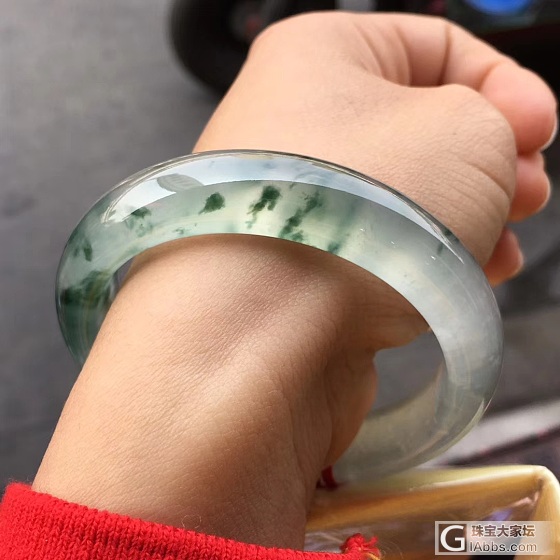 还是好的东西耐看，越看越好看😊_手镯翡翠