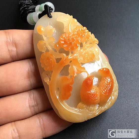 玉，“王”者_挂件翡翠