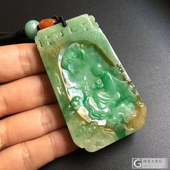 玉，“王”者_挂件翡翠