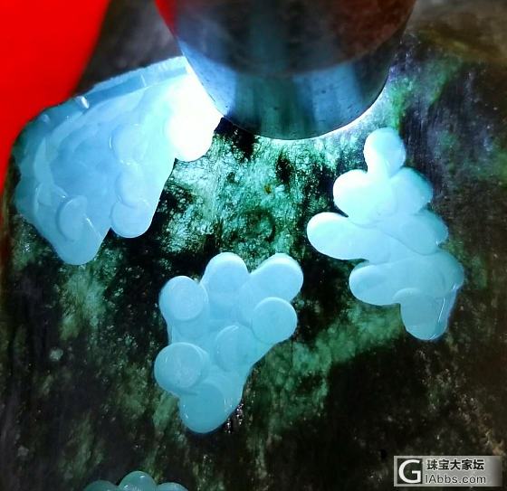 大家来论评这块格应角_原石翡翠