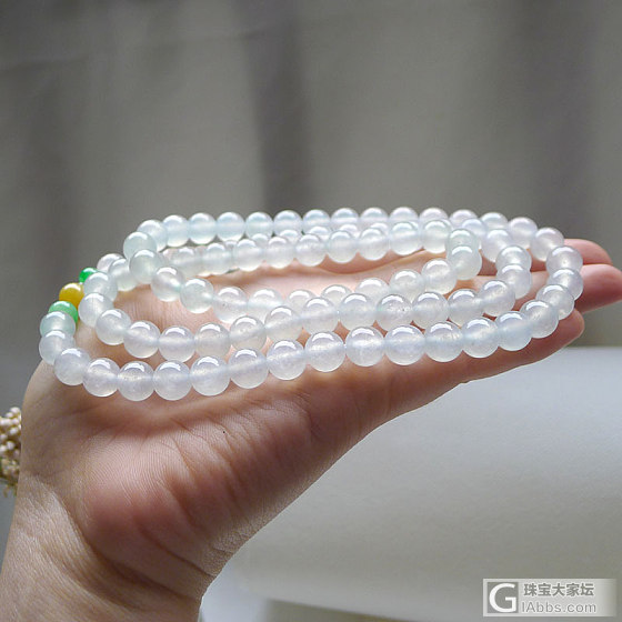 BL18042723 同料冰透荧光水润精品珠链 售价：26000元_珠串翡翠