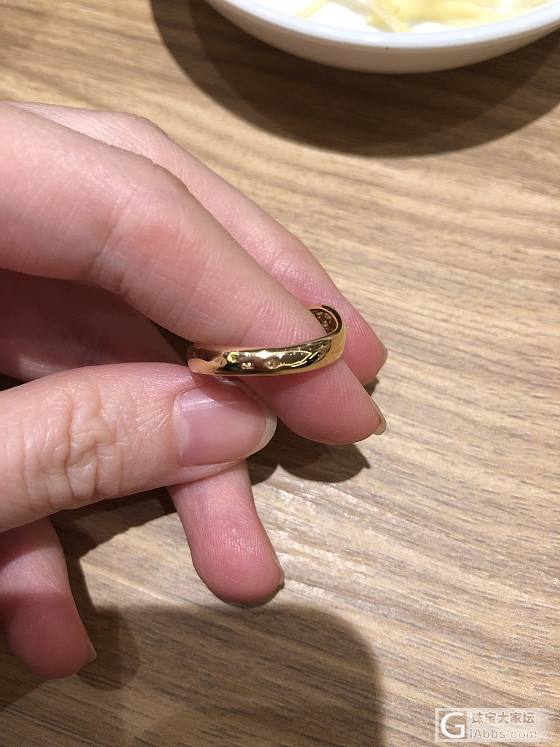 买了一个二手梵克雅宝碎钻戒指_戒指钻石